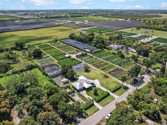 13770 SW 192nd St, Miami FL 33177