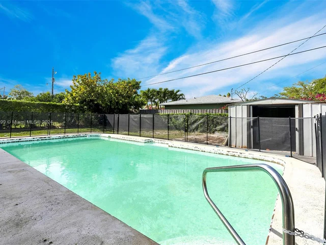 329 Laurie Rd, West Palm Beach FL 33405