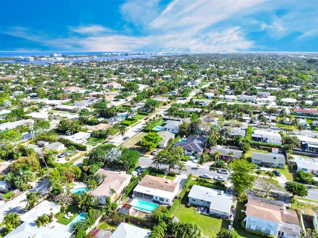 329 Laurie Rd, West Palm Beach FL 33405