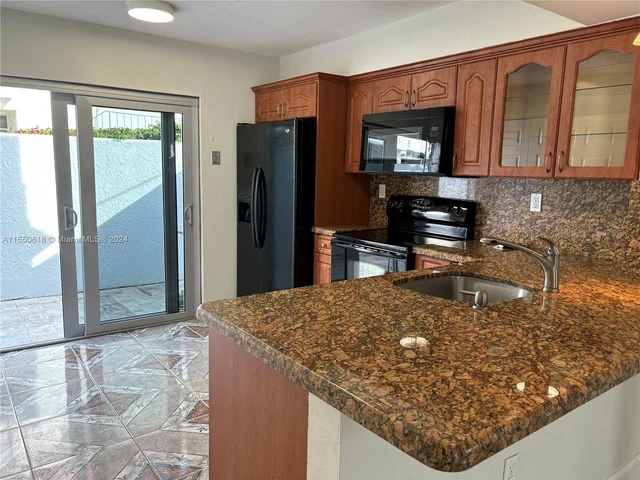 619 Michigan Ave # 6, Miami Beach FL 33139