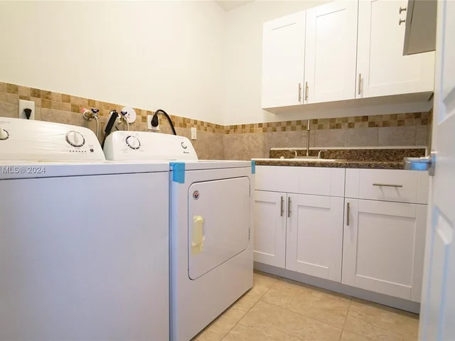 7736 NW 5th St # 7738, Plantation FL 33324