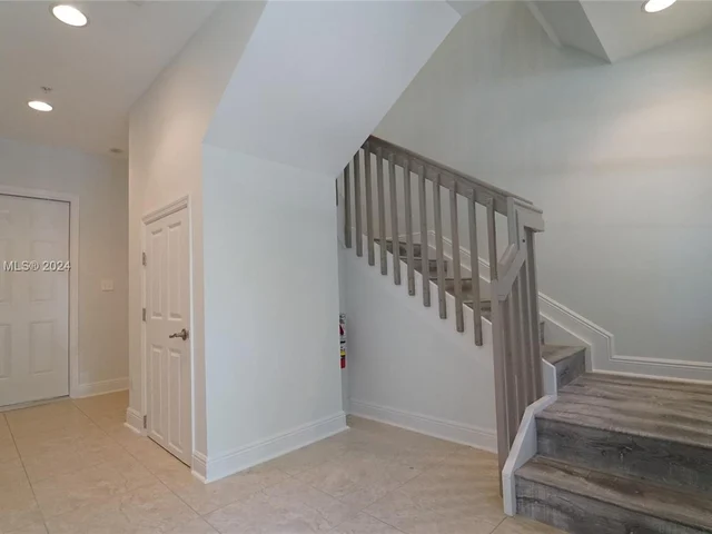 7736 NW 5th St # 7738, Plantation FL 33324