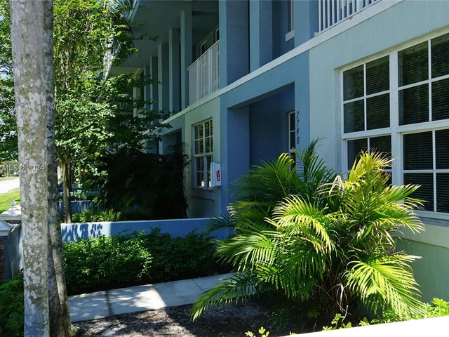 7736 NW 5th St # 7738, Plantation FL 33324