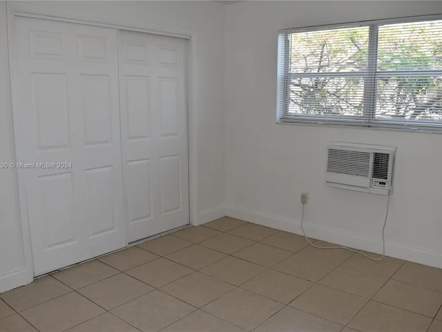 16851 NE 21st Ave # 17, North Miami Beach FL 33162