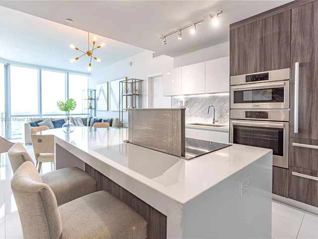 851 NE 1st Ave # 4008, Miami FL 33132