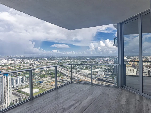 851 NE 1st Ave # 4008, Miami FL 33132