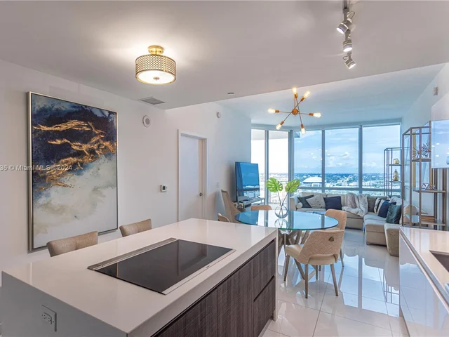 851 NE 1st Ave # 4008, Miami FL 33132