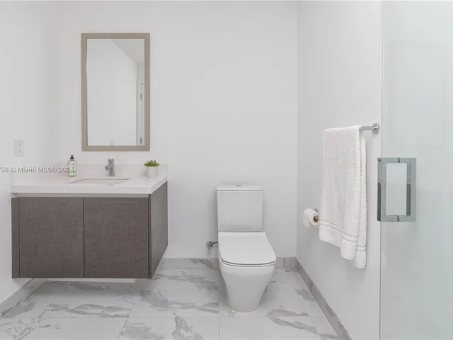 851 NE 1st Ave # 4008, Miami FL 33132