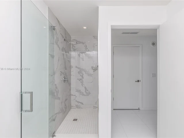 851 NE 1st Ave # 4008, Miami FL 33132