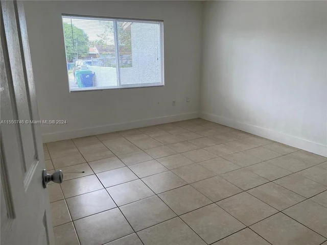 21478 NW 40th Cir Ct, Miami Gardens FL 33055