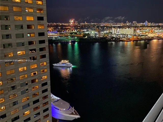 335 S Biscayne Blvd # 2900, Miami FL 33131