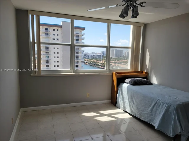 1410 S Ocean Dr # 1208, Hollywood FL 33019