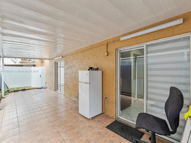 2505 W 76th St # 109, Hialeah FL 33016