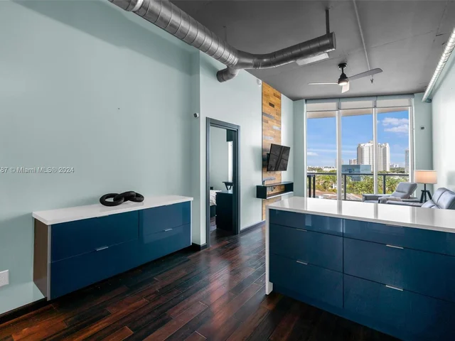 3029 NE 188th St # 819, Aventura FL 33180