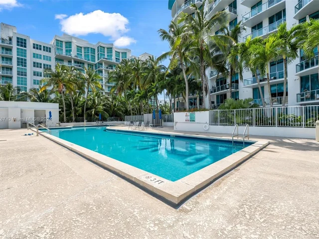 3029 NE 188th St # 819, Aventura FL 33180