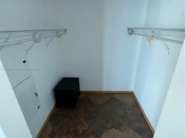 185 SW 7th St # 2800, Miami FL 33130