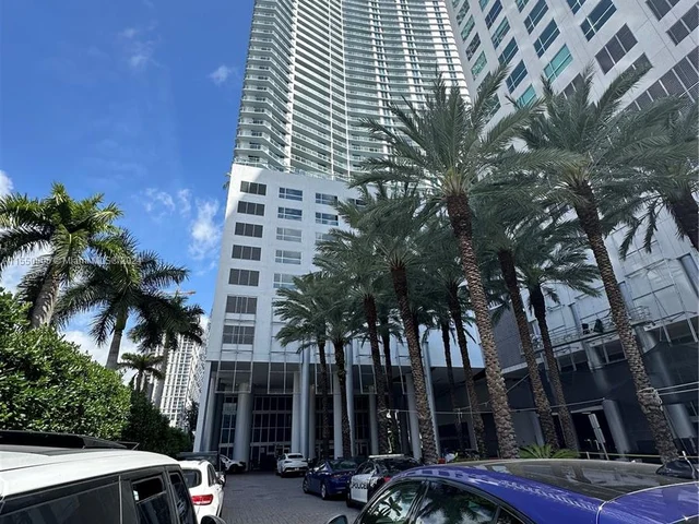 185 SW 7th St # 2800, Miami FL 33130