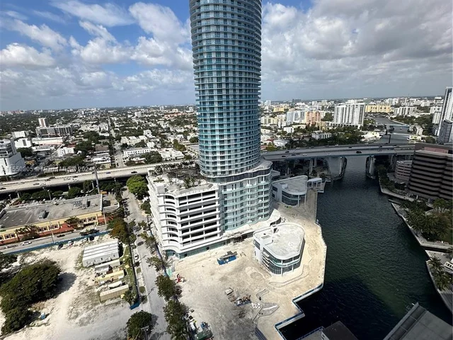 185 SW 7th St # 2800, Miami FL 33130