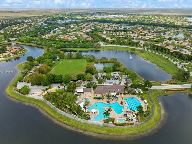 1737 Aspen Ln, Weston FL 33327