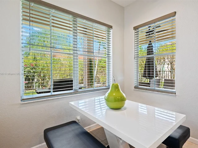 1737 Aspen Ln, Weston FL 33327