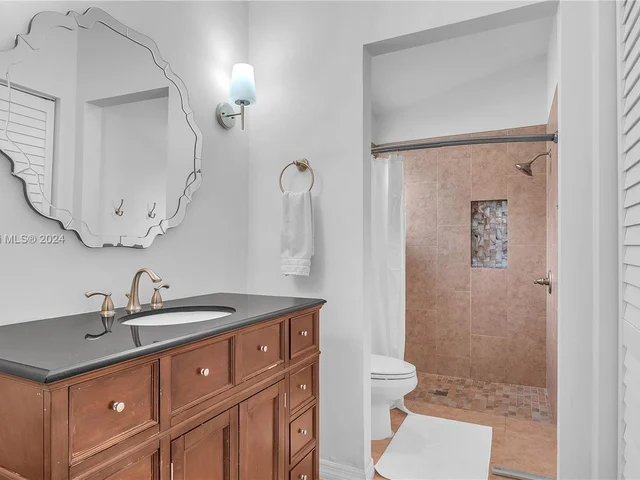 2048 NW 164th Ave, Pembroke Pines FL 33028