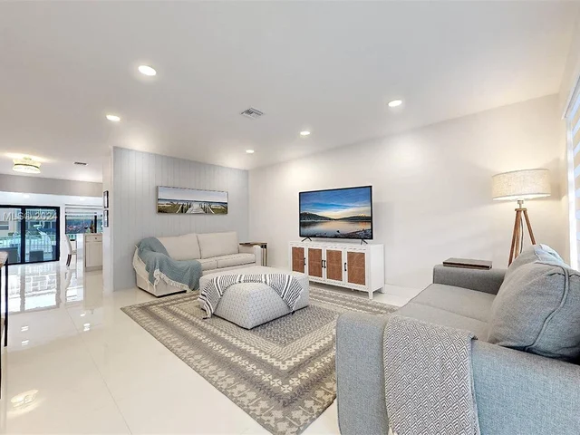 1201 S Citrus Isle # 2, Fort Lauderdale FL 33315