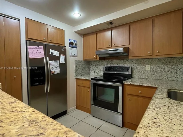 7011 Environ Blvd # 211, Lauderhill FL 33319