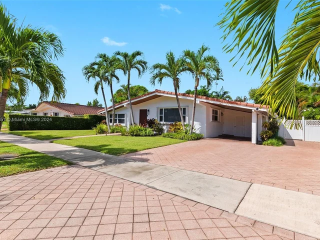 21120 NE 24th Ct, Miami FL 33180