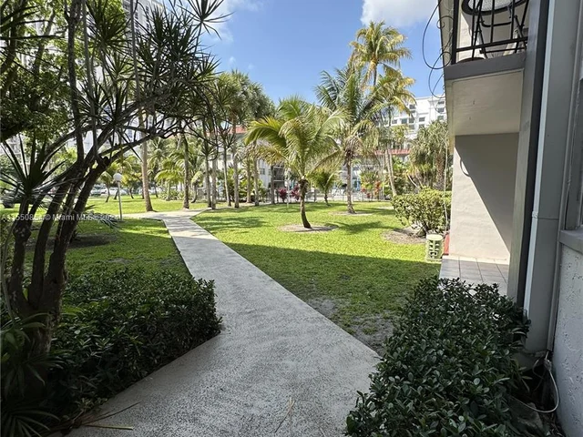 8107 SW 72nd Ave # 321E, Miami FL 33143