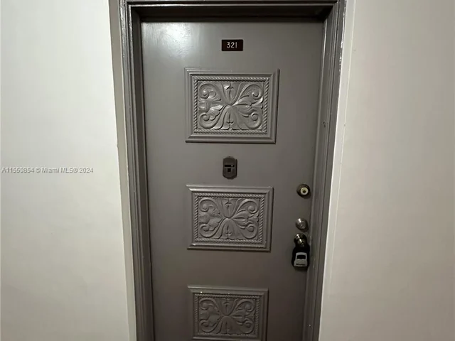 8107 SW 72nd Ave # 321E, Miami FL 33143