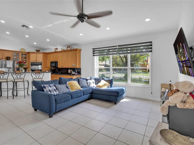 18708 SW 47th St, Miramar FL 33029