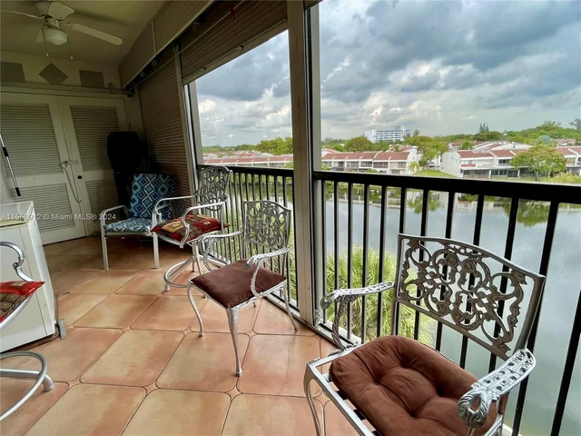 6575 W Oakland Park Blvd # 511, Lauderhill FL 33313