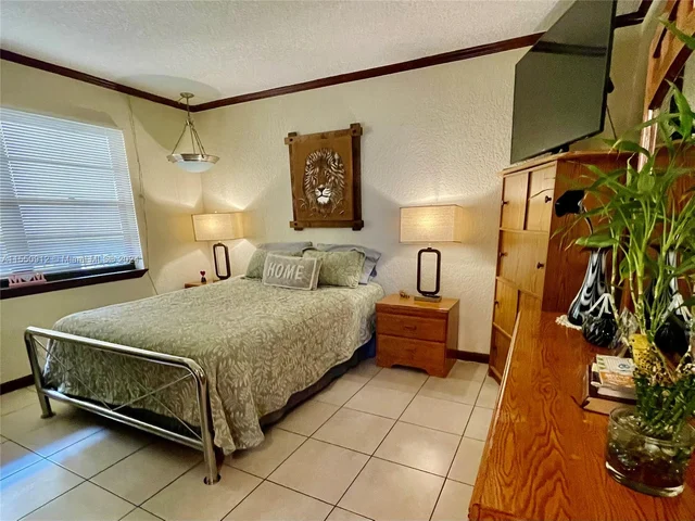 6575 W Oakland Park Blvd # 511, Lauderhill FL 33313