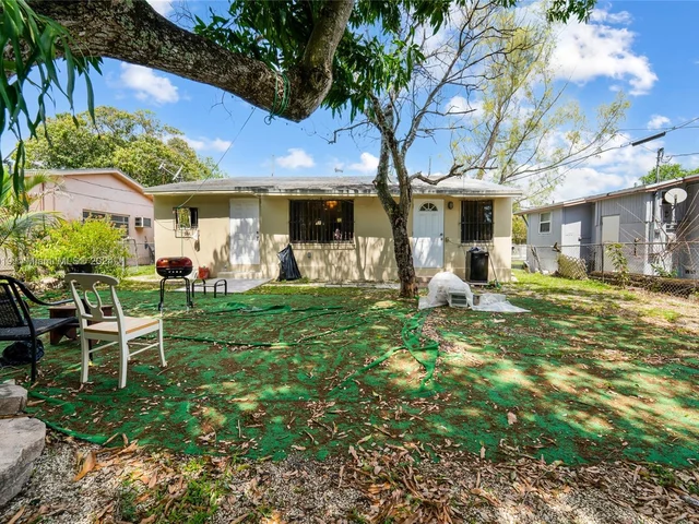 1160 NW 120th St, North Miami FL 33168