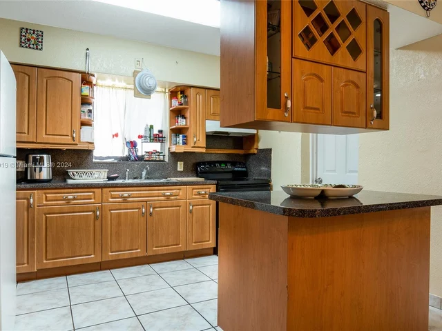 1160 NW 120th St, North Miami FL 33168