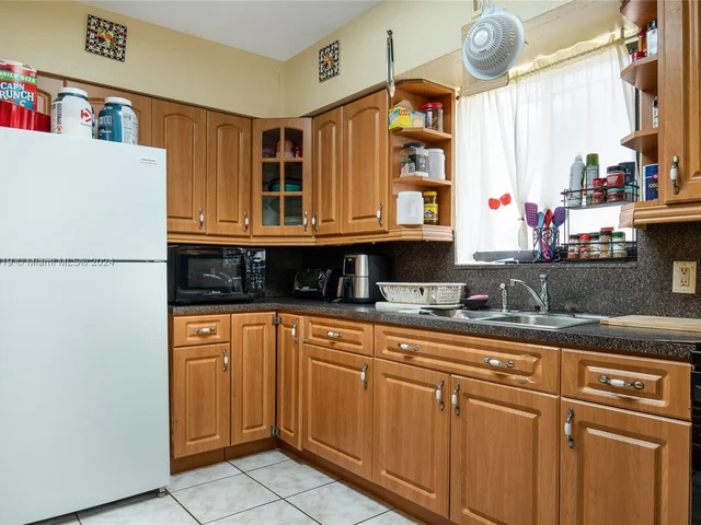 1160 NW 120th St, North Miami FL 33168