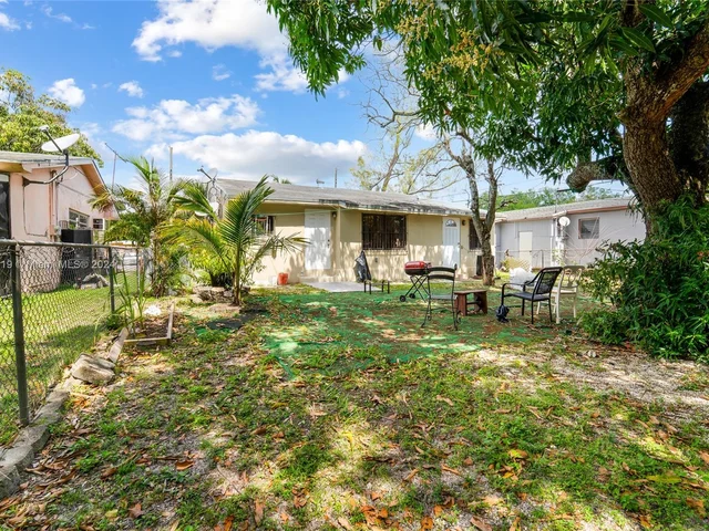 1160 NW 120th St, North Miami FL 33168