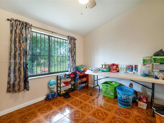 1160 NW 120th St, North Miami FL 33168