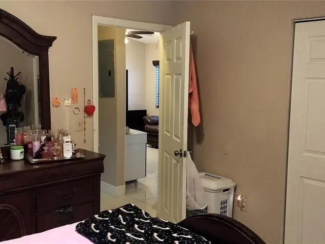 3149 W 68th Pl, Hialeah FL 33018