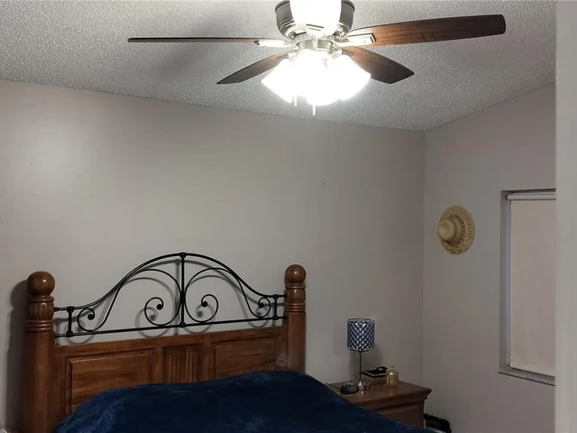 3149 W 68th Pl, Hialeah FL 33018