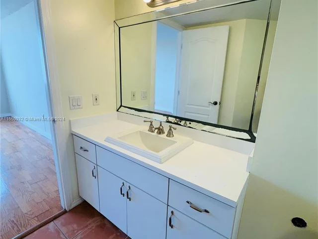 1301 NE Miami Gardens Dr # 1515W, Miami FL 33179