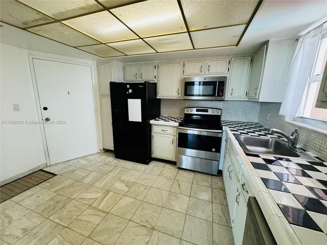 1301 NE Miami Gardens Dr # 1515W, Miami FL 33179