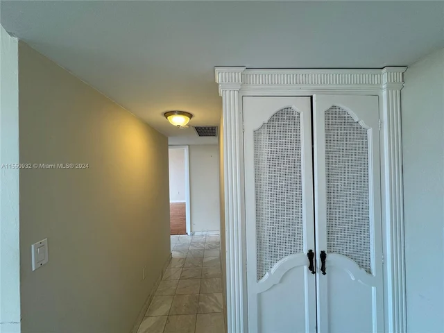 1301 NE Miami Gardens Dr # 1515W, Miami FL 33179