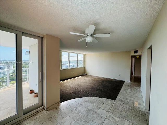 1301 NE Miami Gardens Dr # 1515W, Miami FL 33179