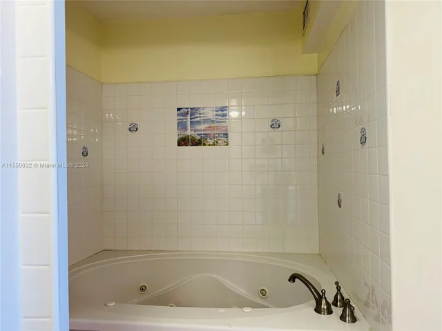 1301 NE Miami Gardens Dr # 1515W, Miami FL 33179