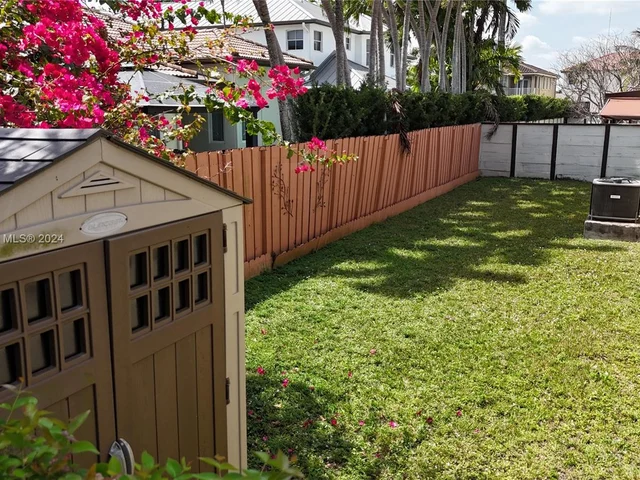 13160 NW 7th Ter, Miami FL 33182