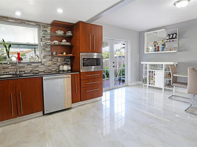 1611 SW 124th Pl Concourse # 123, Miami FL 33175