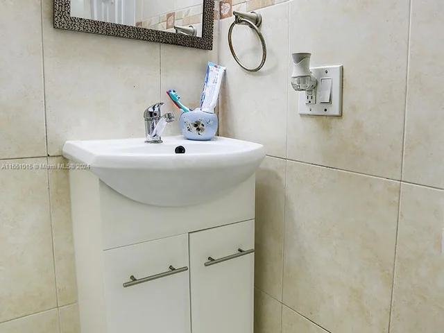 1611 SW 124th Pl Concourse # 123, Miami FL 33175