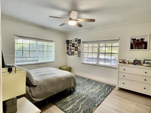 5209 Riviera Dr, Coral Gables FL 33146