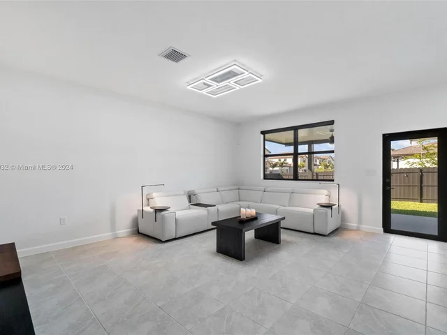 13265 SW 234 ST, Miami FL 33032